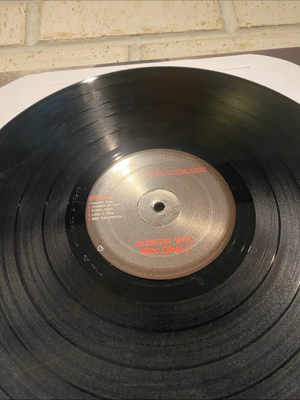 Joan Jett and The Blackhearts Greatest Hits Vinyl - 2010 pressing - Picture 4 of 5